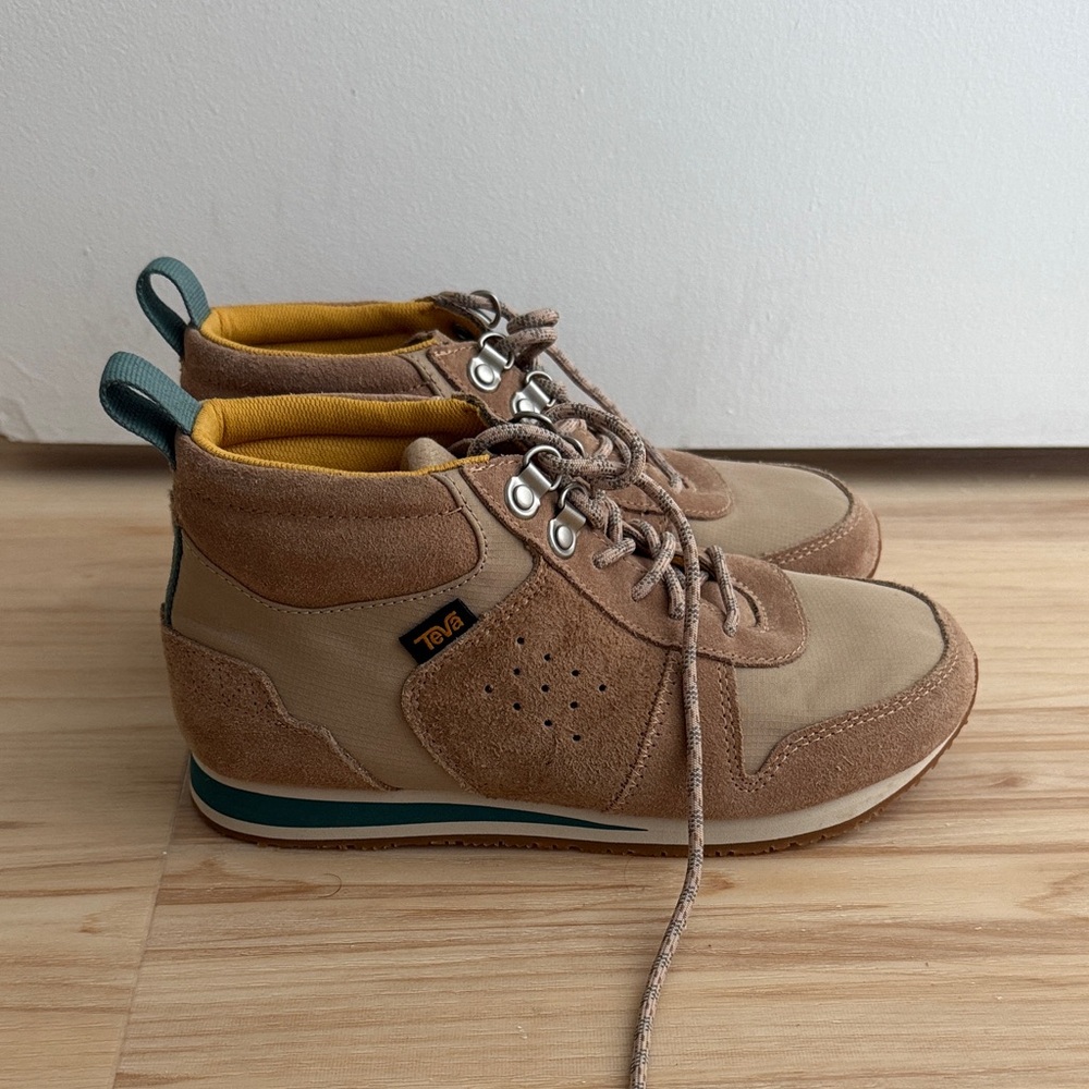 Teva Women’s Tan and Brown Shoes - unworn